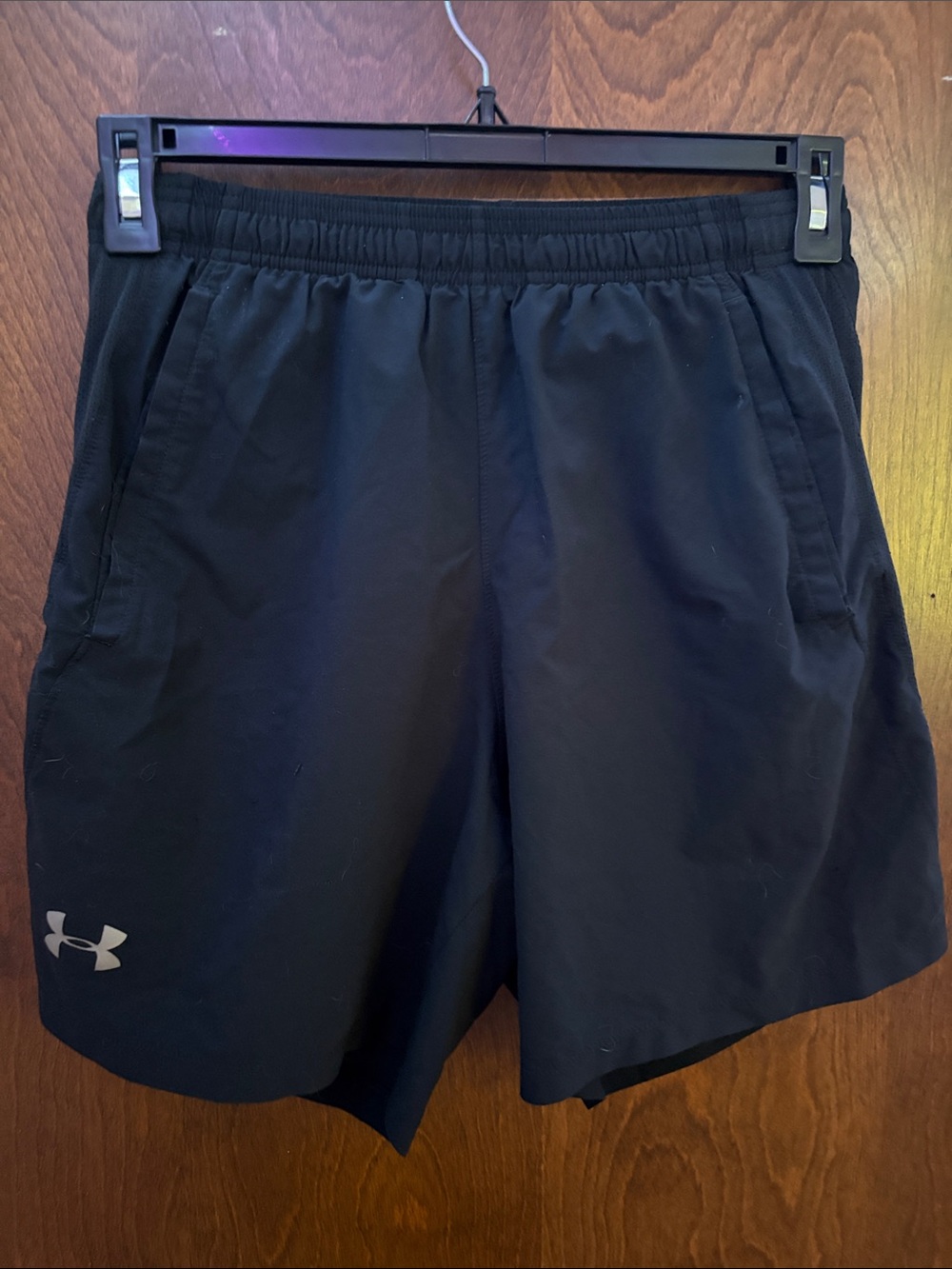 Men’s Medium Under Armour Black Netted Running Shorts